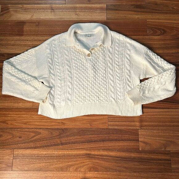 American Eagle Outfitters Sweaters - American eagle‎ white baggy cable knit sweater loose fit soft pull over sweater
